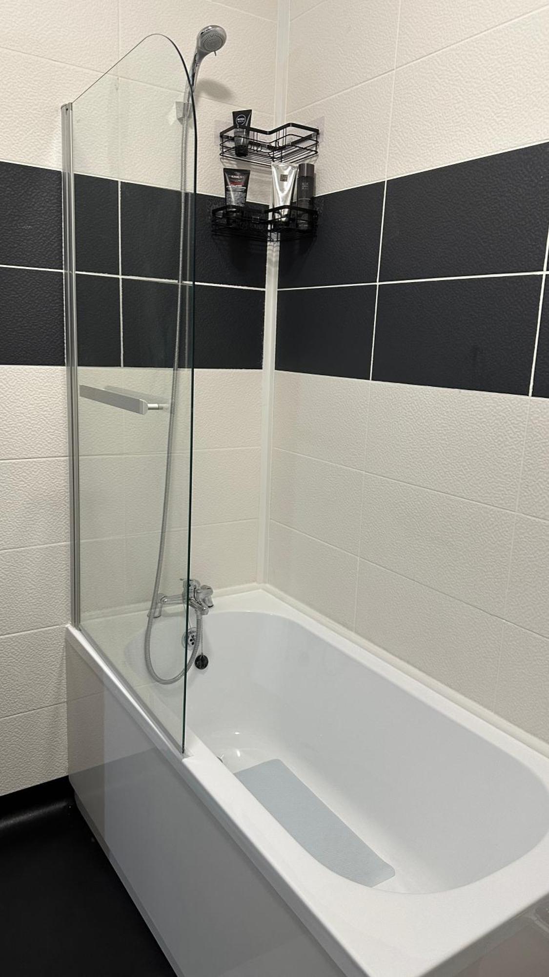 Modern 2 Bed Near Turf Moor Football Stadium, Parks, Canal And Lake 伯恩利 外观 照片